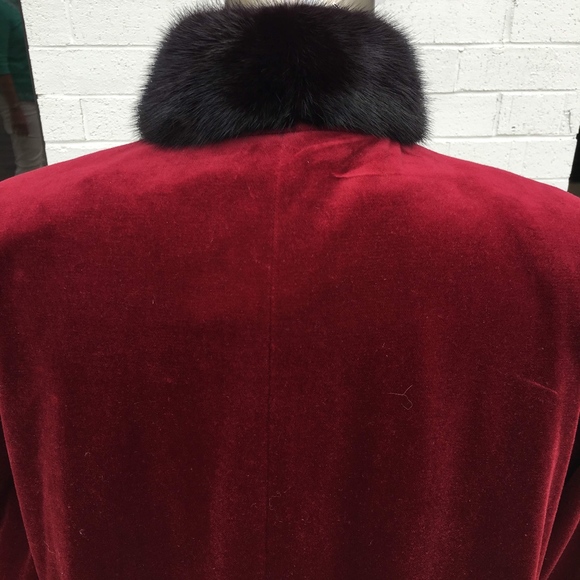 Zang Toi Opera Cape - Picture 6 of 8